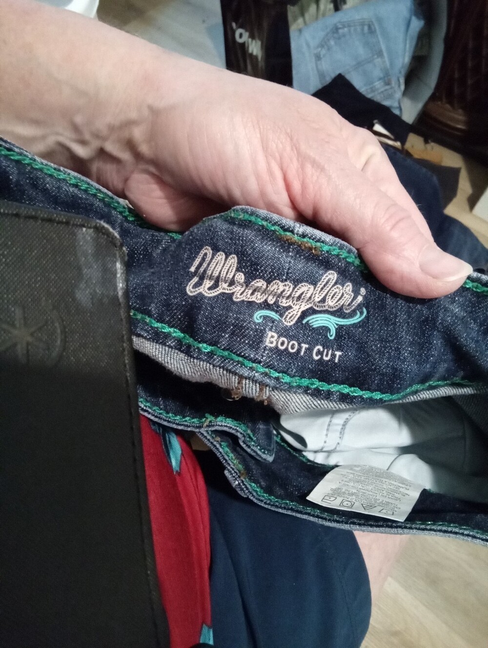 Wrangler Ultimate Riding Jean-Willow Fit Mid-Rise Bootcut Women's Sz 8 - Picture 9 of 15